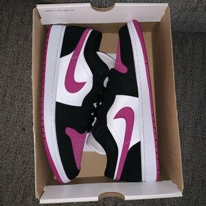 Air Jordan 1 Low SE “Cactus Flower”